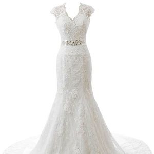 Brand new mermaid style lace wedding dress.